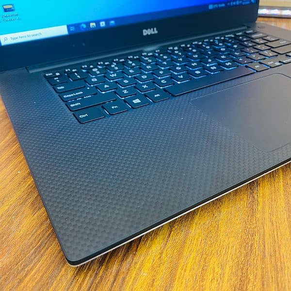 Dell Precision 5520 Laptop 1