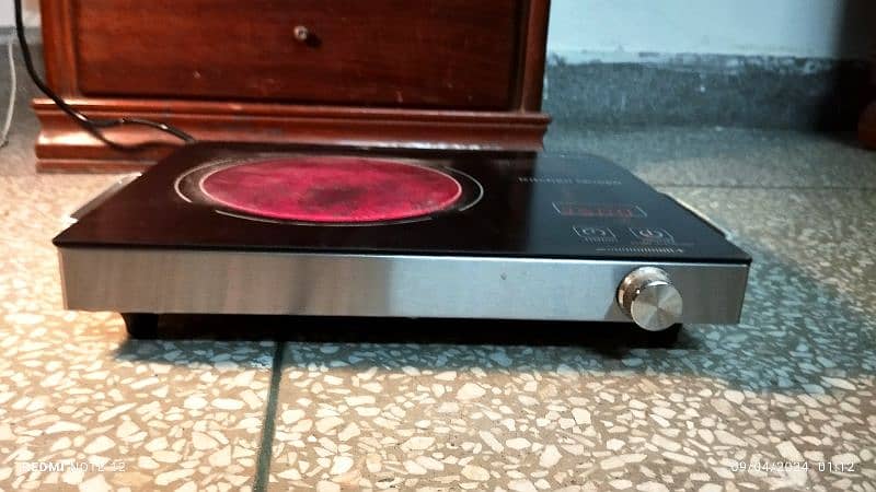 Inverter Infrared Electric Stove For Cooking in Good Condition 1