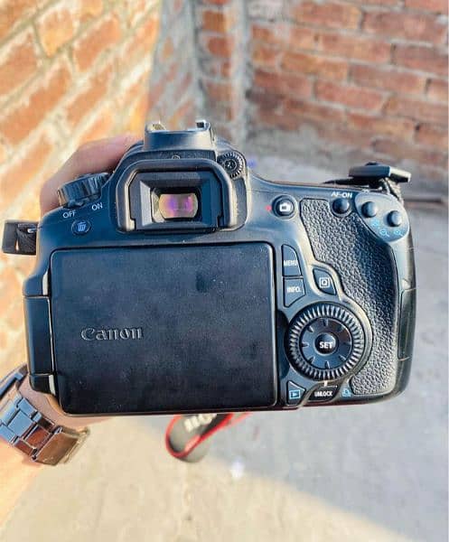 Canon 60D professional camera 2