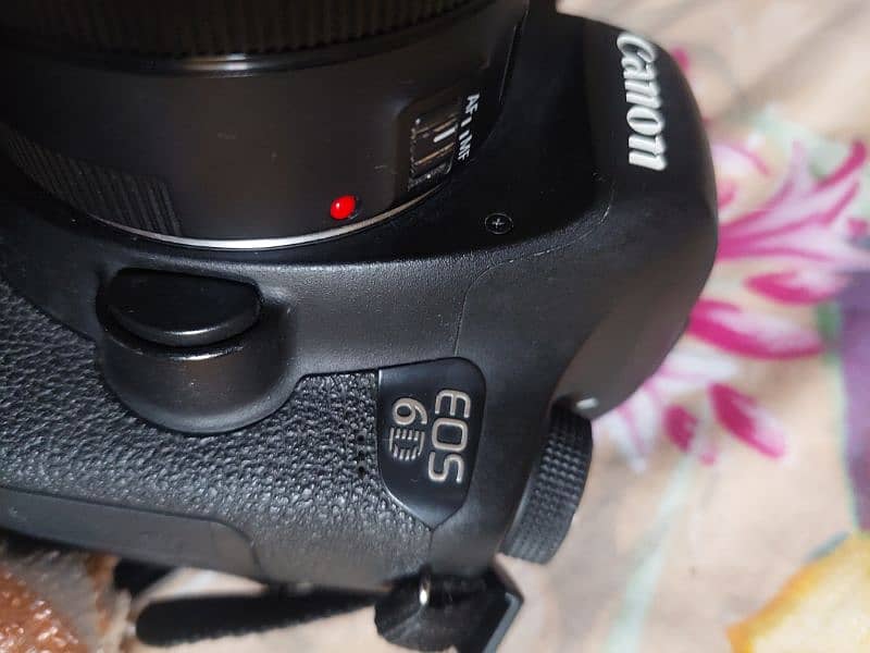 Canon 6D With 50mm Lens & Body Grip 1