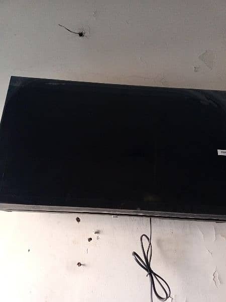 32 Inch LED Android no Repair No Open One year wsrnty 03214302129 3