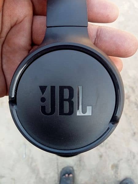JBL headphones 0