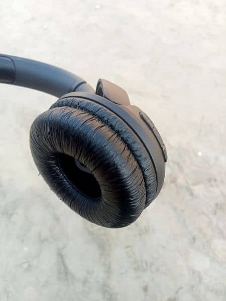 JBL headphones 2