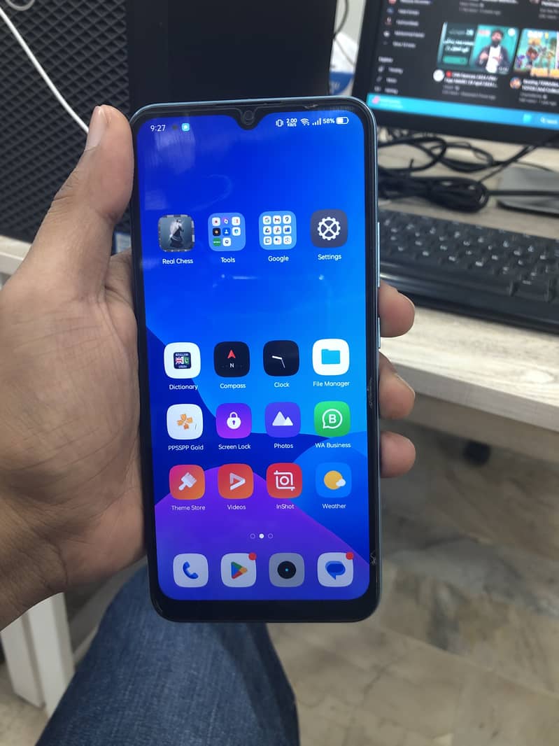 Realme C21 1