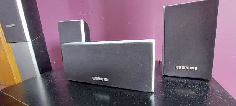 Samsung home theatre speakers 0