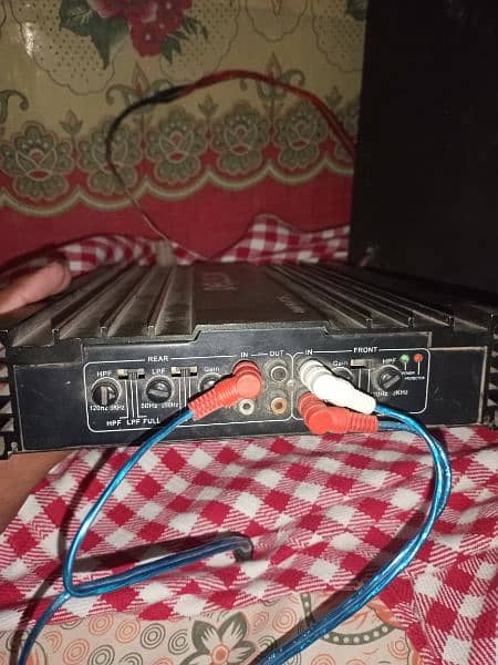Best working condition DELSON AMPLIFIER 400WATSS & High quality woofer 2