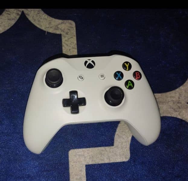 Microsoft Xbox One S 1TB [Digital Version] 3