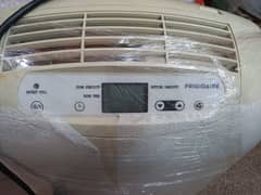 30 L/day Dehumidifier Frigidaire