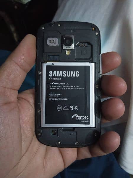 Samsung Galaxy S3 mini 5
