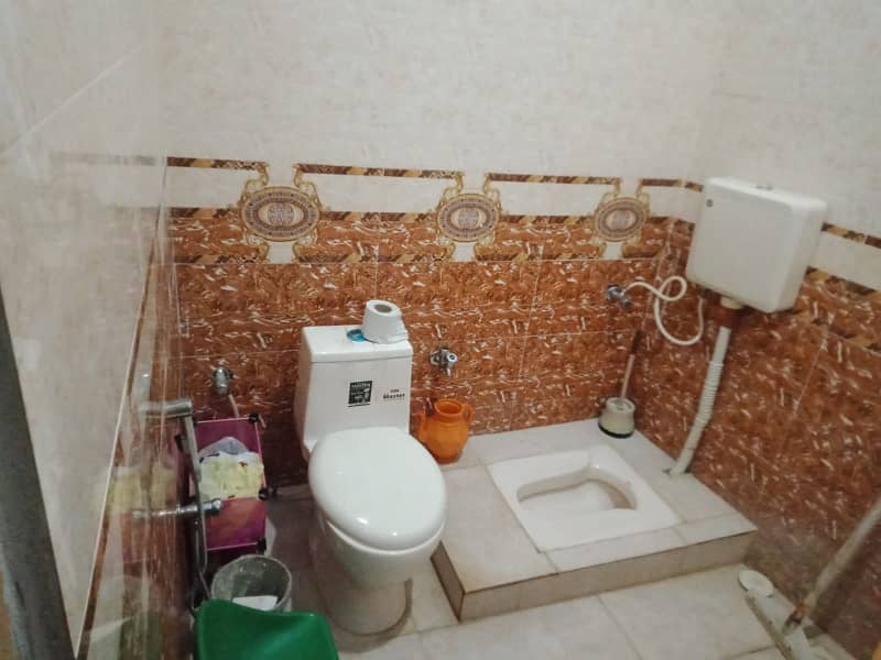 Ideal 6 Marla House Available In Lalazar2 20