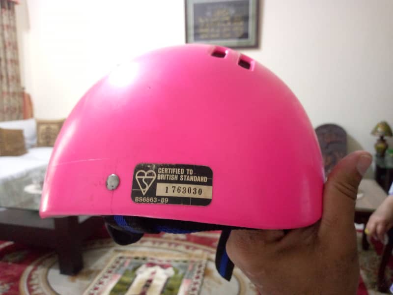 Helmet for biking and skating 2