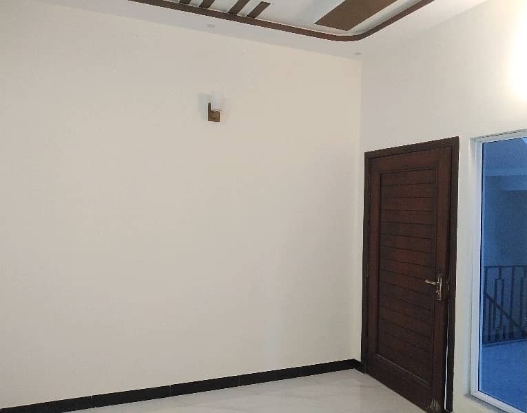 Upper Portion For rent In Rs. 120000 6