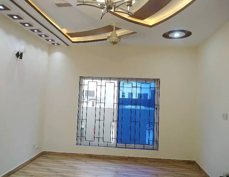 Upper Portion For rent In Rs. 120000 8