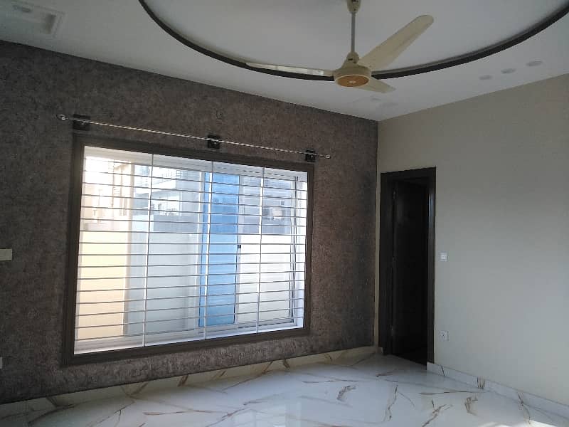 Highly-Desirable 1 Kanal Upper Portion Available In I-8/4 5