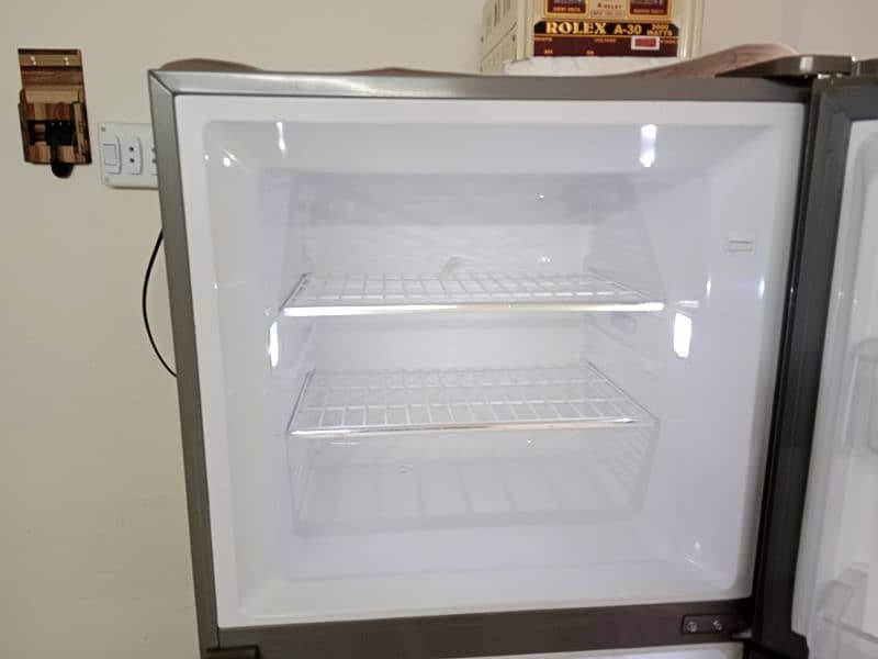 Haier Refrigerator HRF 336 for Sale 4