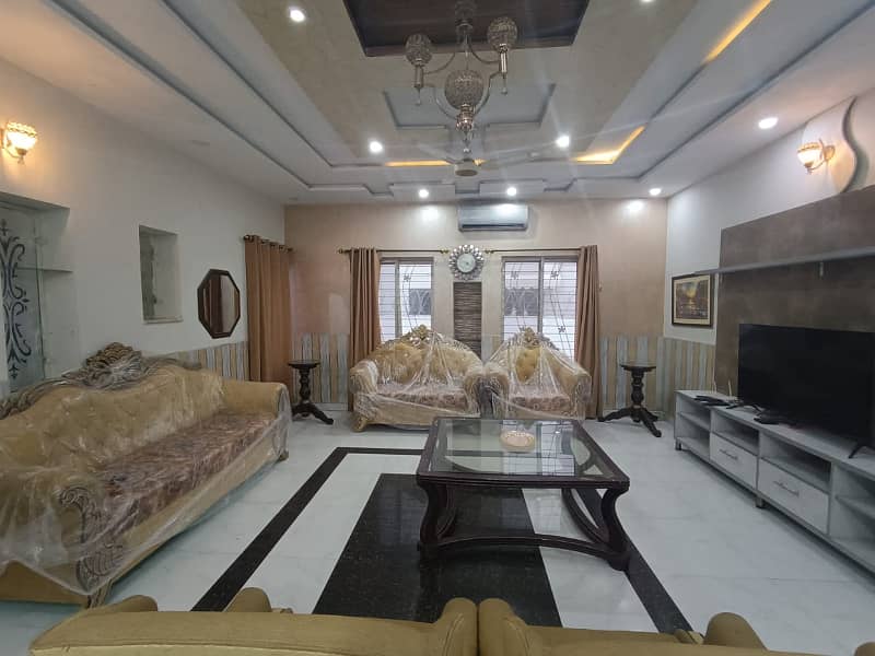 DHA 10 Marla Furnished House For Short Time 4 Bed Rooms 2