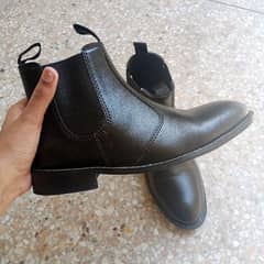 Chelsea boots pure leather black color