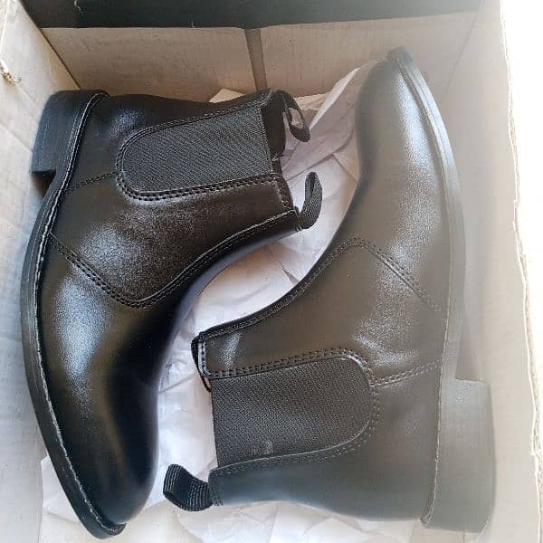 Chelsea boots pure leather black color 6