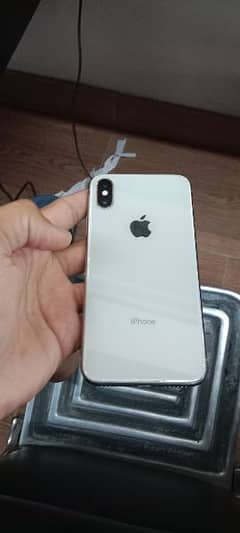 iPhone X PTA approved with box urgent sale (64gb)03206686911