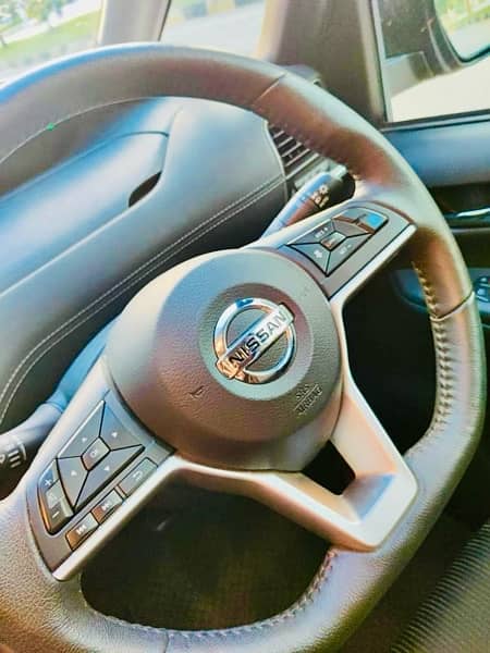 Nissan Sareena Full Option 7 Seater Luxury Car Model 2018 Import 2023 4