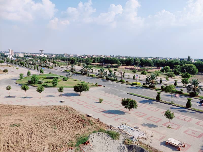 5 Marla Plot Sale B Block 40 Fit Road Plot No 278 Onground Ready Possession Plot, 40 Fit Road, Socaity New Lahore City, Bahria Town OR NFC-2 Road Attached, Ring Road interchange Kay Qareeb Plot. 10