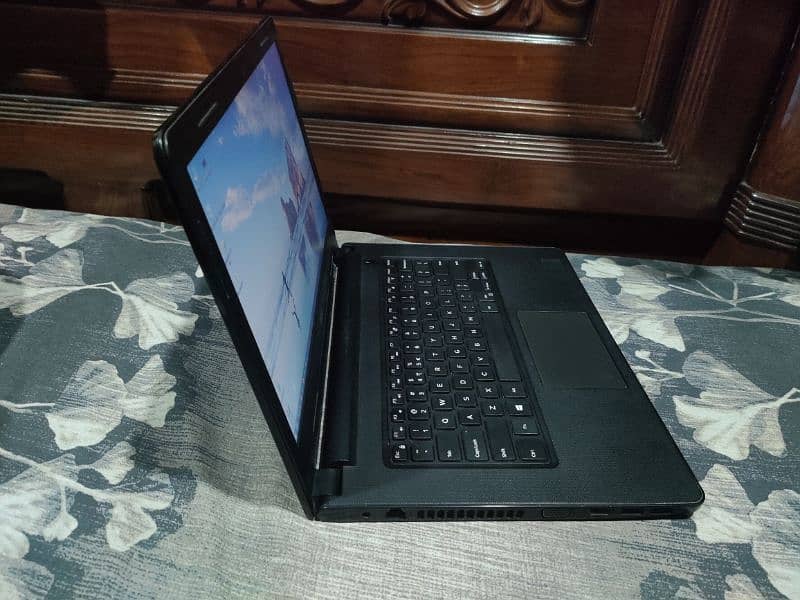 Dell Vostro i7-7th Genration Laptop 0