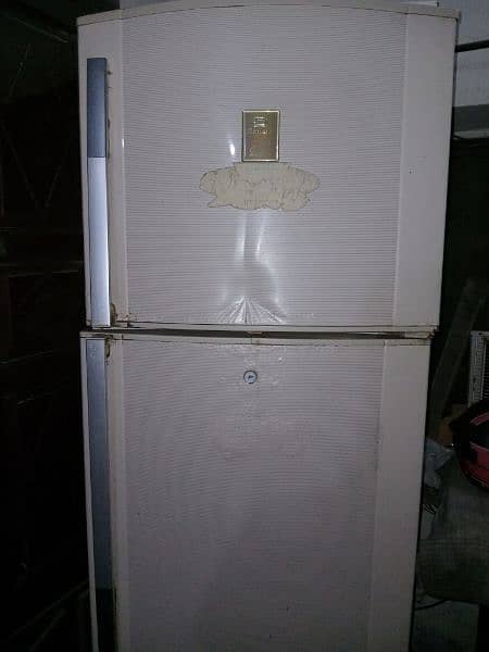 Dawlance fridge 14 cubic 100 % working condition 1