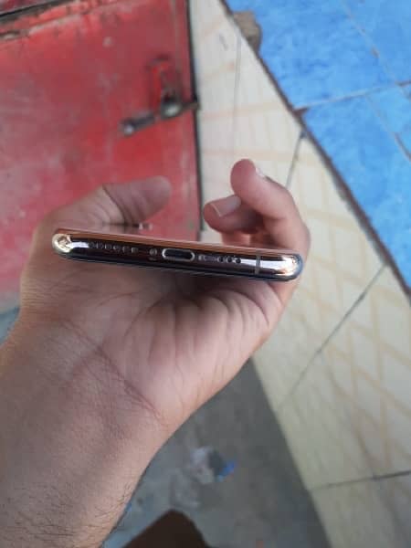 iphone xs 64gb pta approved 3