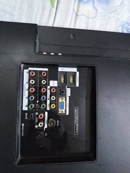 Eif gift Samsung Original Lcd Tv excellent condition 1