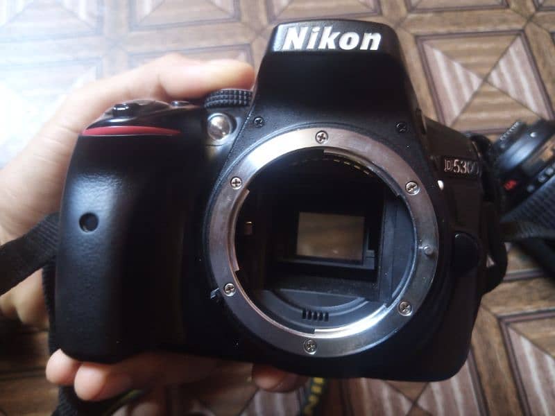Nikon d5300 only 50k shutter used body like brand new with ORGL DOCS 4