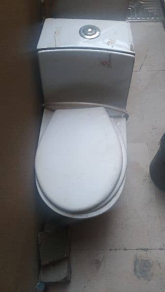 Sale  English Toilet 6