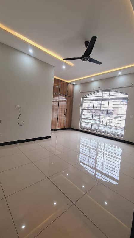 KANAL HOUSE FOR RENT 5