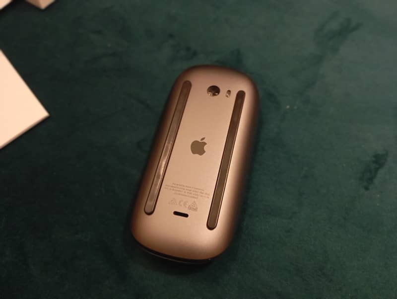Apple Magic Mouse 2 - Space Grey 3