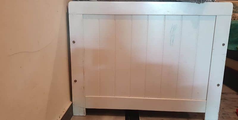 Dubai imported white wooden two single bed 1