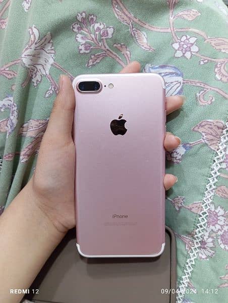 10/10 condition, iPhone 7plus, 128gb in Rose Gold colour. . . 1