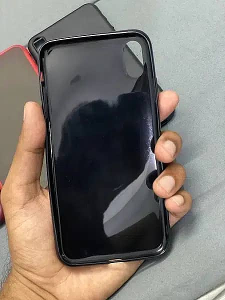 Iphone XS Max 9 cases in good lumsum amount 14