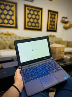 HP Chromebook 11 and Dell Chromebook 11