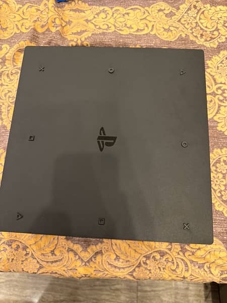 Ps4 Pro 1TB,Dual charging Dock and PS4 Games and two controllers 2