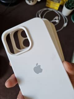 iPhone 15 Pro Max White Cases