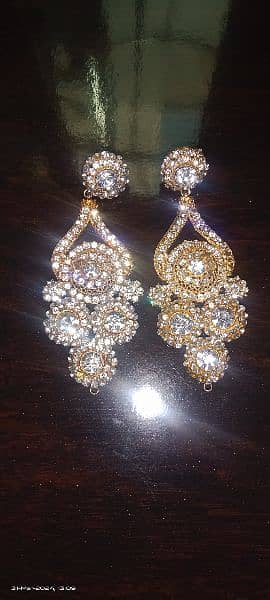 beautiful gold fancy earrings 1