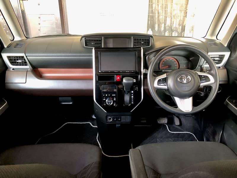 Toyota roomy 2020( fresh import) 17