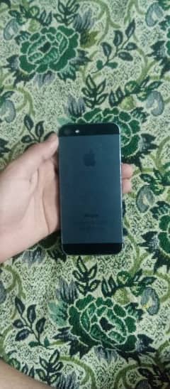 iphone 5s 2gb ROM 32 RAM urgent sale bhi sab okk ha tiktok Instagram