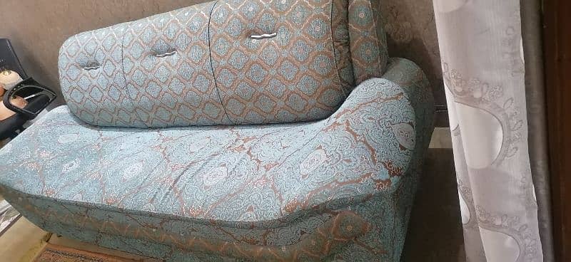 New Five Seater Sofa Set for sale serious buyer contact me on whatsapp 4