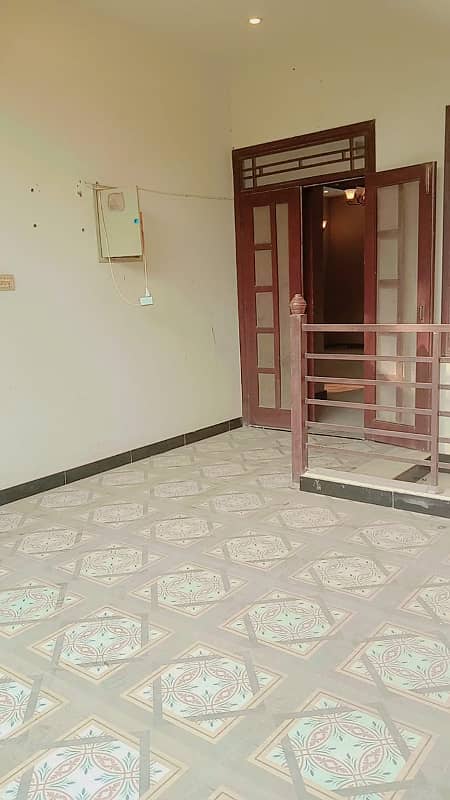 200 Sq Yds X3 First Floor Portion in Gulshan-e-Maymar - Rent 40,000 Original Pictures 3