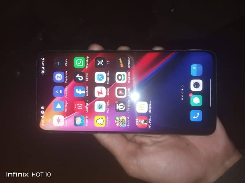one plus 7pro 8+5Gb Ram 256 like new  one hand used 0