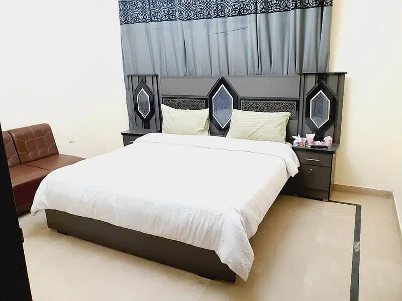 Room For Rent In Karachi / Guest House in Karachi 1