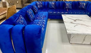 Slightly used 7,seater Lshape sofa set in excellent condition