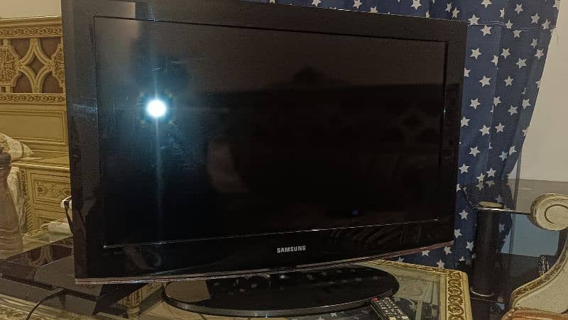 Samsung 32 inch lcd flatscreen tv 9