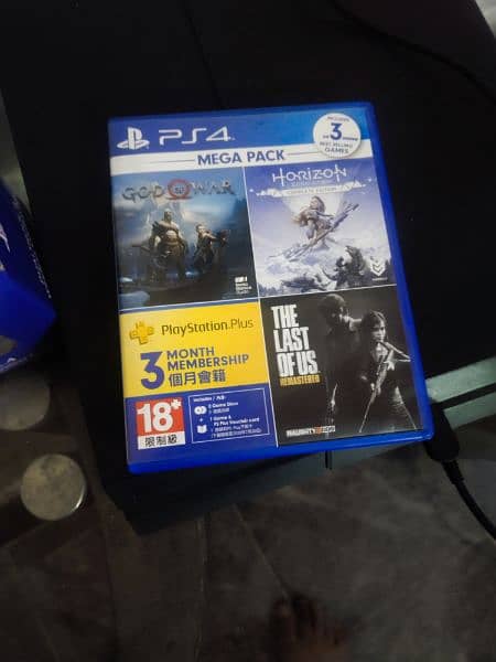 PlayStation 4 fat 500gb 1200 series with one controller and three cds 6