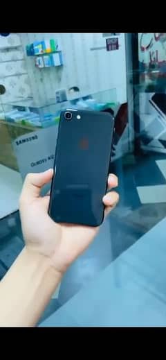 Iphone 8 64gb jv non active 83 health 9.5/10 waterpack 26k fixee 0